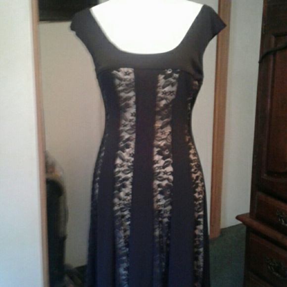 Connected Apparel Dress - Picture 5 of 5